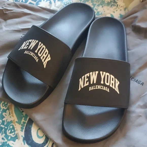 Brand new Balenciaga Black pool slide - Picture 1 of 7